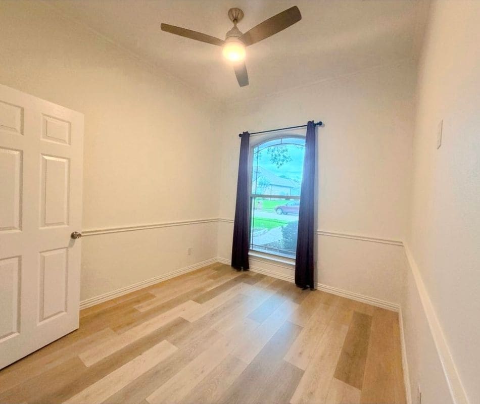Building Photo - 11821 Cotswold Dr