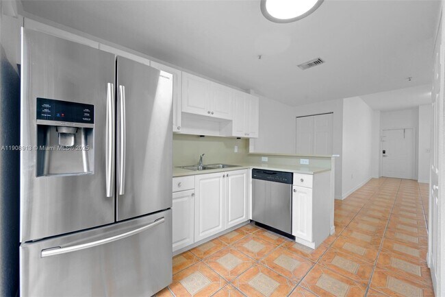 Building Photo - 3378 W 80th St