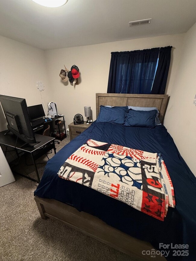 Building Photo - 518 Lake Head Rd