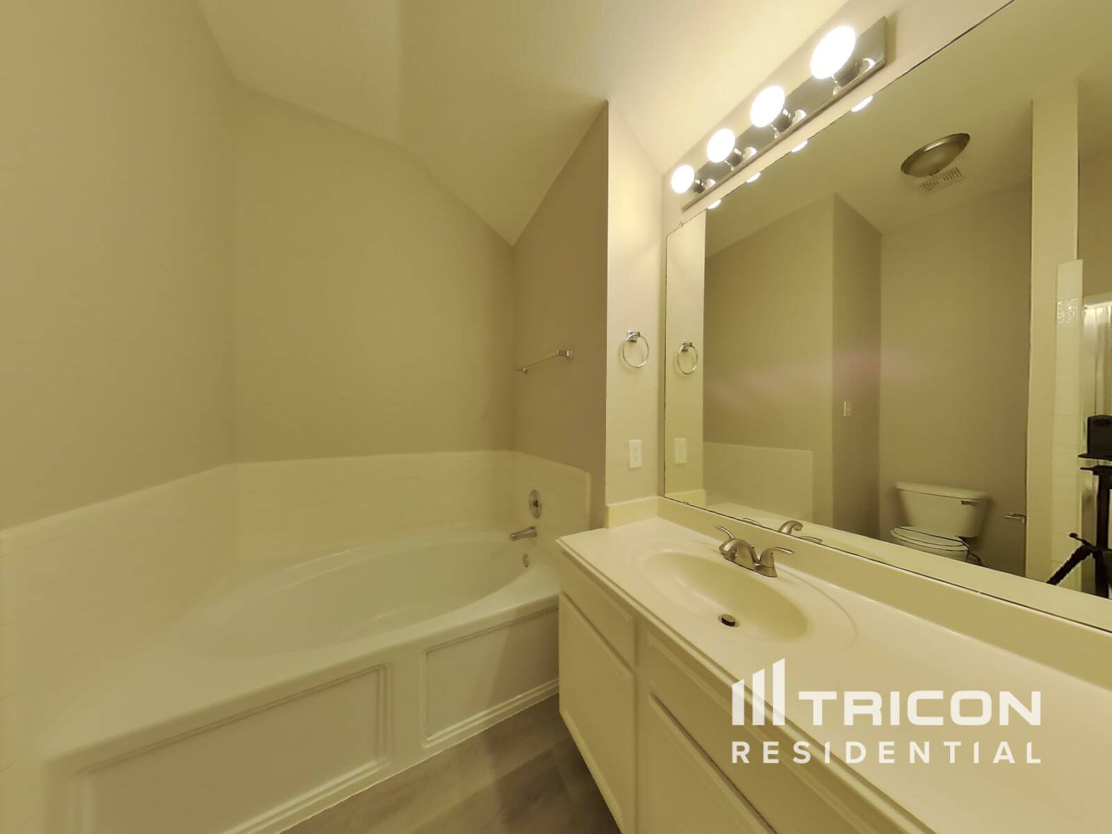 Building Photo - 6733 Bear Hollow Ct