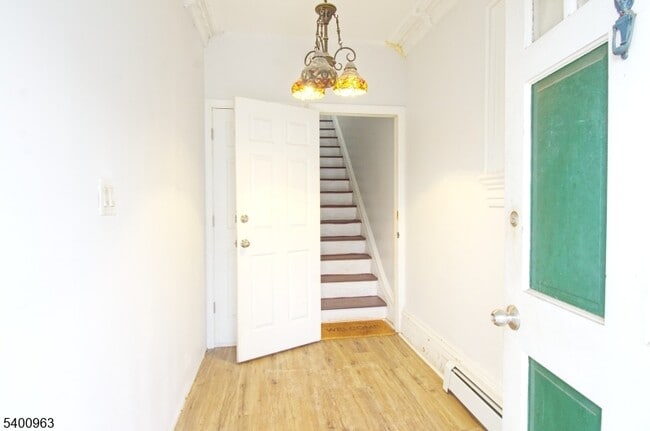 Building Photo - 1076 Fulton St