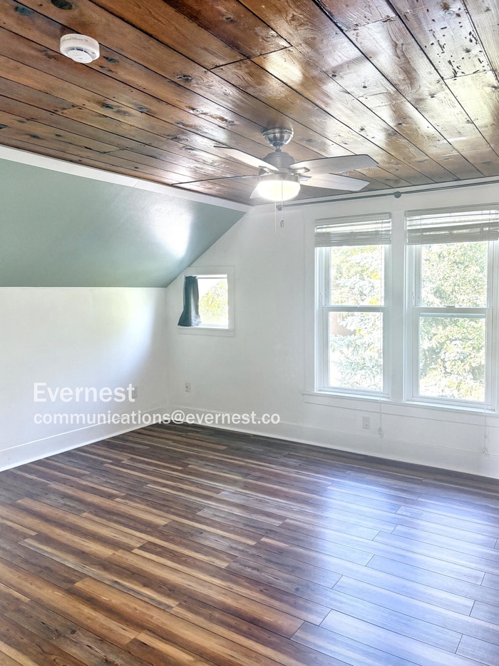 Building Photo - 10824 53rd Ave S