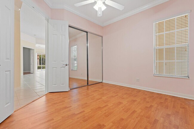 Building Photo - 9038 SE La Creek Ct