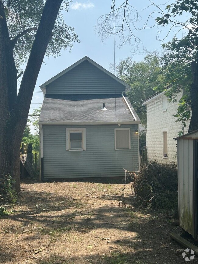 Building Photo - HOOVEN:  Cute 3 bedroom 1 bath home.