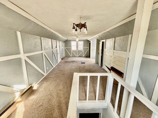 Building Photo - 847 S 60th St