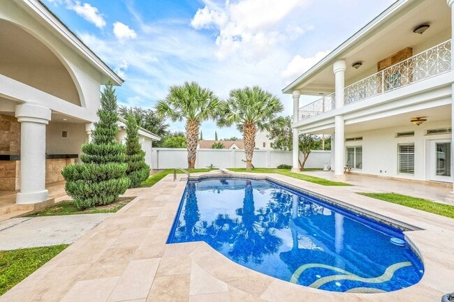 Building Photo - 314 Bordeaux Dr