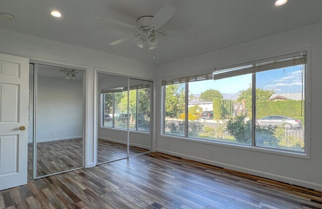 Building Photo - 345 N Florence St