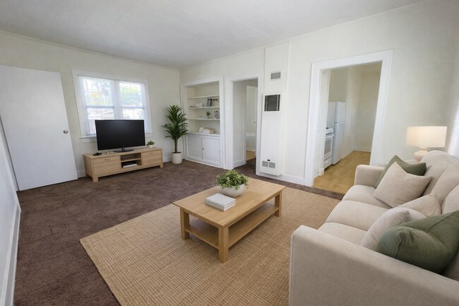 Building Photo - Charming 2nd-Floor 1BR in Alhambra | New Carpet, Granite Counters & Free Laundry!