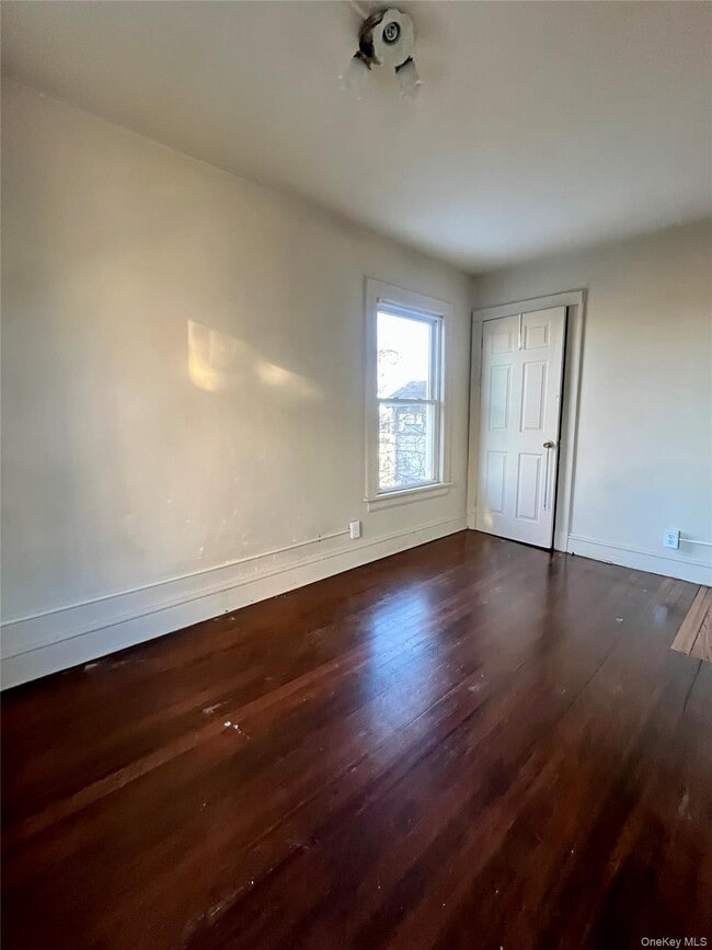 Building Photo - 70 Linden Ave