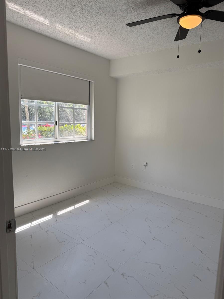 Building Photo - 3221 Sabal Palm Mnr