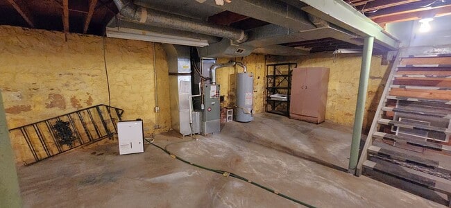 Building Photo - Big Discount! Beautiful, updated 4BR home with full unfin bsmt