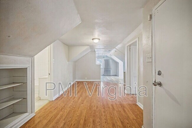 Building Photo - 3841 Chatham Cir