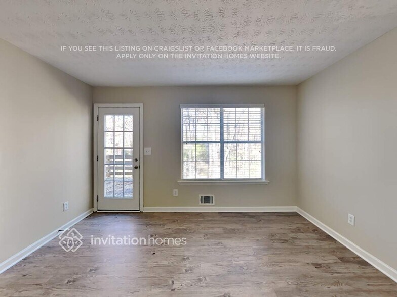 Building Photo - 1460 Timber Walk Dr SE