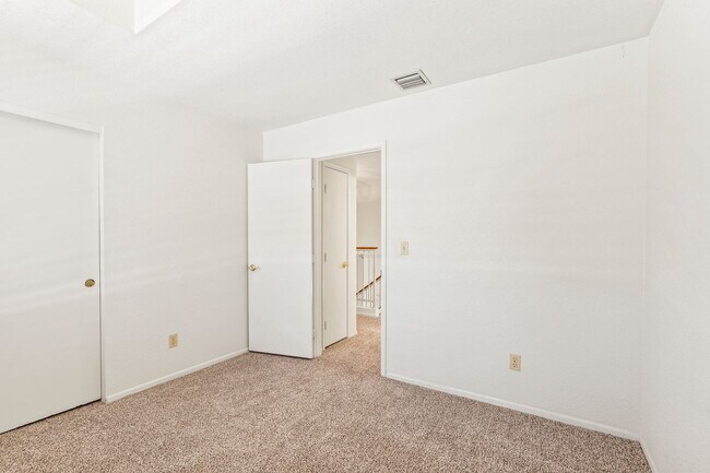 Building Photo - 2616 W Kassandra Pl