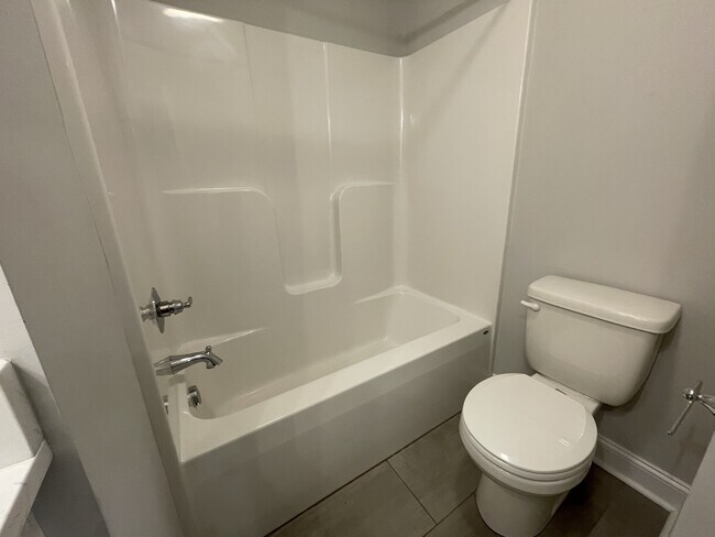 Building Photo - 1178 Commonwealth Cir