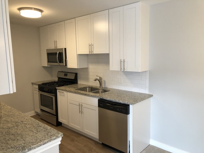 Building Photo - 508 N Cass