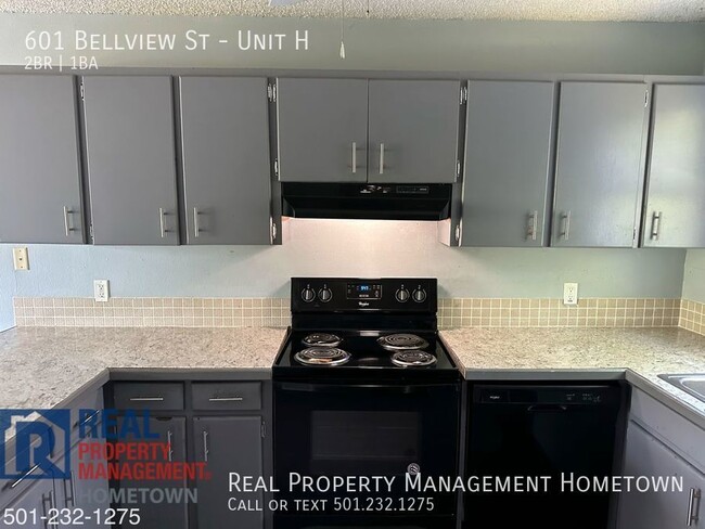 Building Photo - 2 Bed 1 Bath Apartment close to Oaklawn