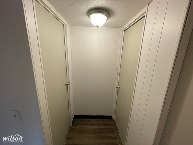 Building Photo - Spacious 4-Bedroom Home in Mabton, WA – Pet Friendly!