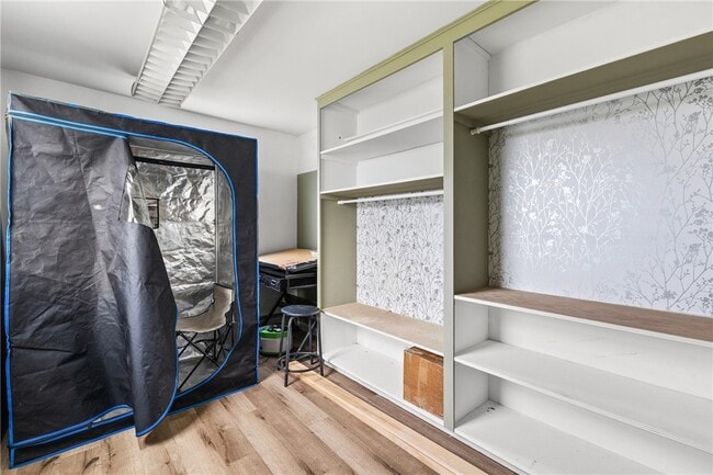 Building Photo - 373 Genesee St