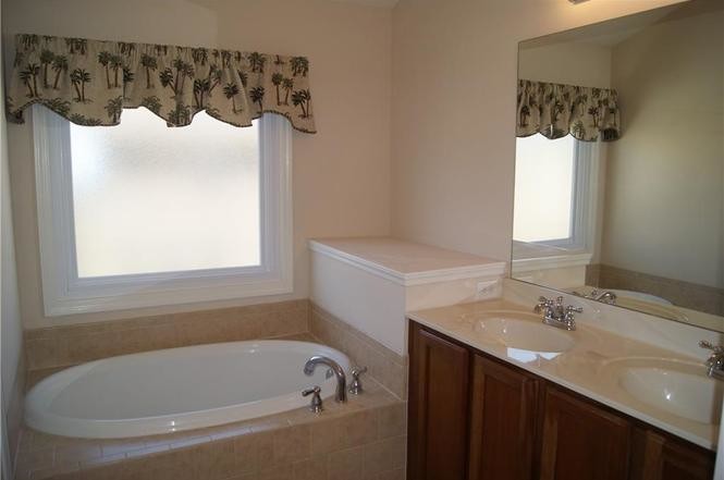Building Photo - 4560 Cold Spring Ct