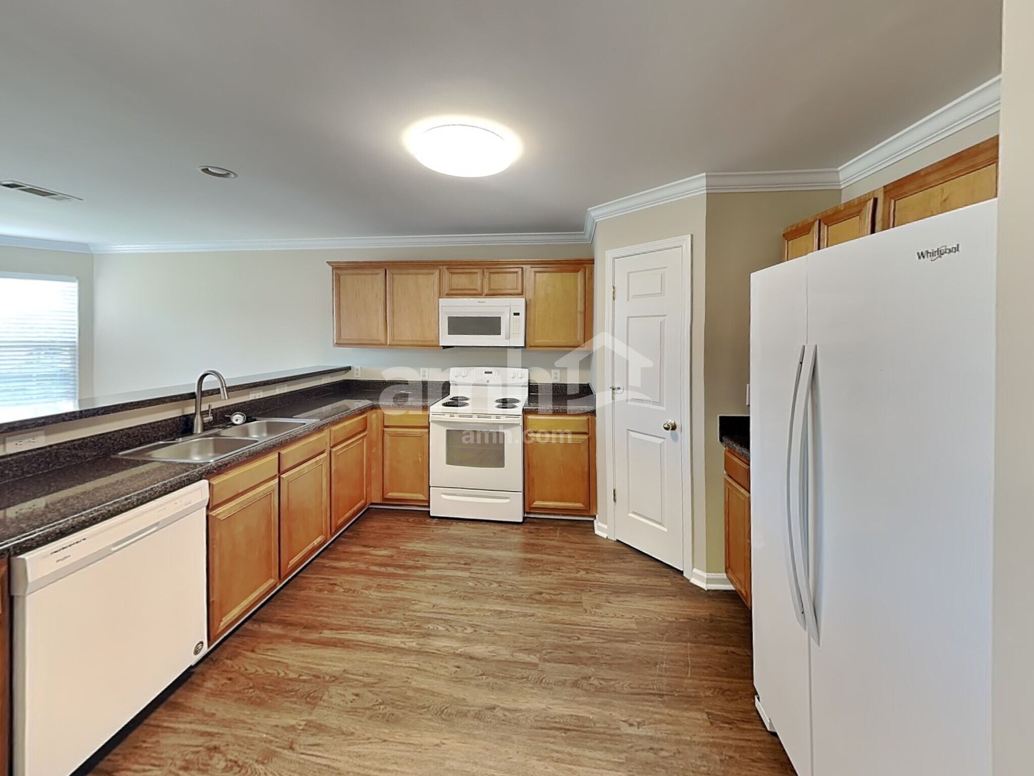 Building Photo - 1308 Chapman Ct