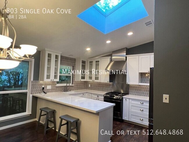 Building Photo - 803 Single Oak Cove
