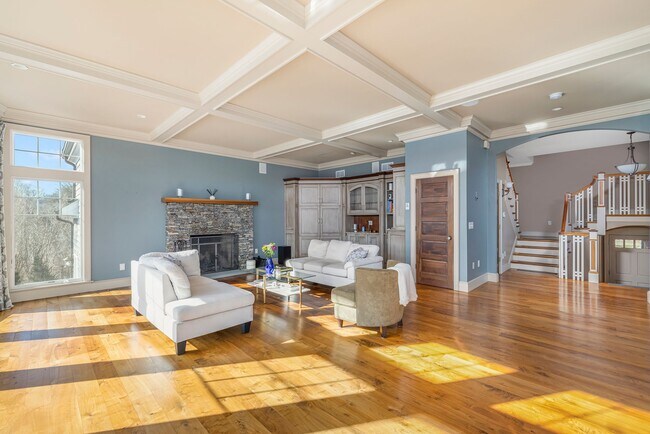 Building Photo - 57 Esmond Ave