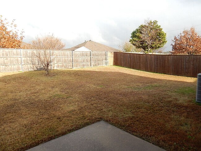 Building Photo - ***Pre- Marketing*** Cozy 3-Bedroom Home w...