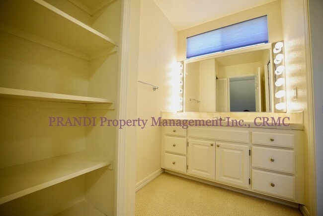 Building Photo - Available Now!  3 Bedroom San Rafael Home