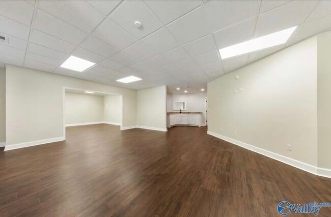 Building Photo - 104 Elm Cove
