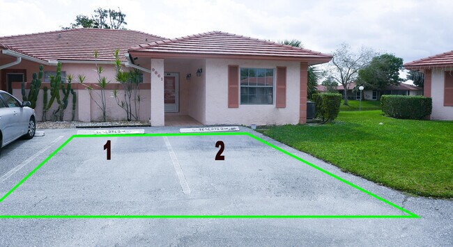 Building Photo - 9861 Three Lakes Cir