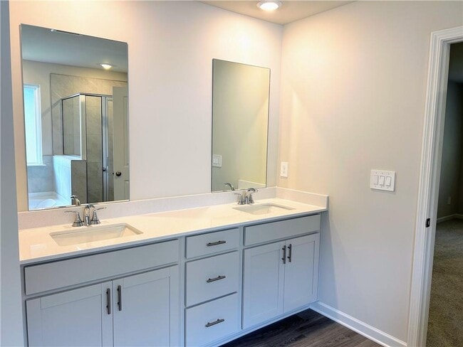 Building Photo - 7811 Richmond Trl