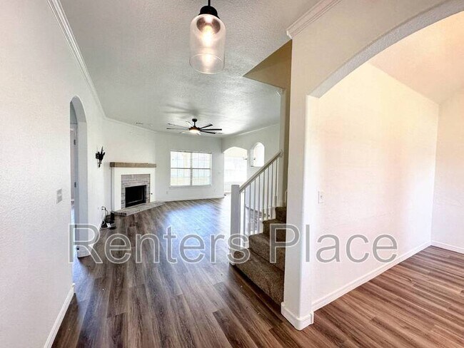 Building Photo - 11006 S Madison St