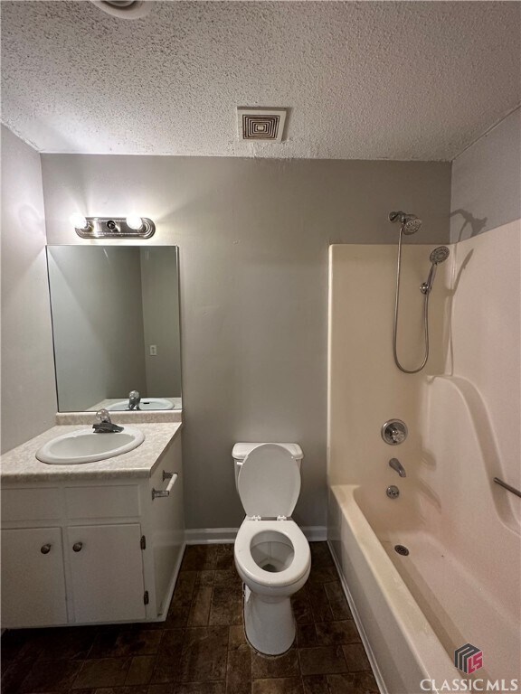 Building Photo - 120 Pinehurst Ct