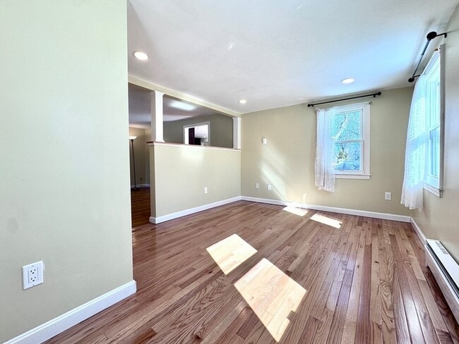 Building Photo - 10 Marrigan St