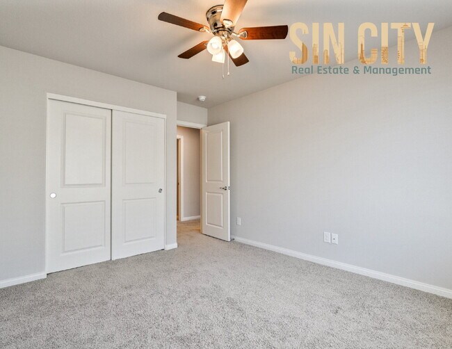 Building Photo - 1172 Strigose Ave