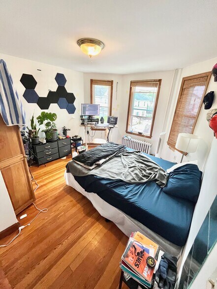 Primary Photo - 45 Litchfield St
