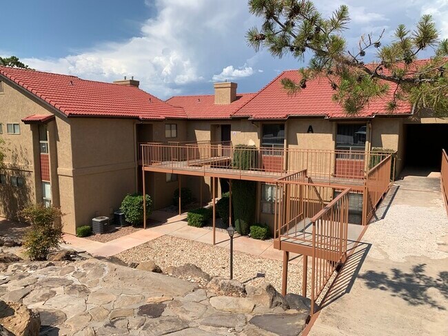 Primary Photo - Furnished 2 bed, 2 bath condo with views