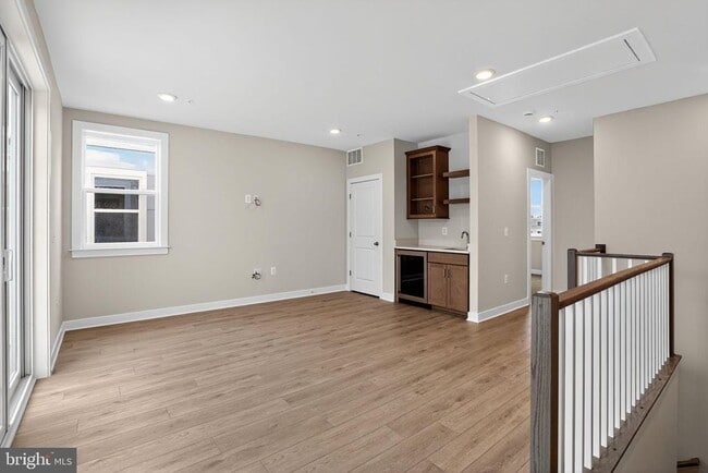 Building Photo - 3612 Farr Ave