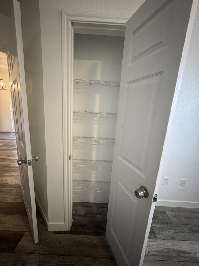 Building Photo - 12926 Ironstone Way