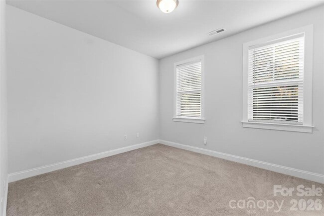 Building Photo - 712 Rodey Ave