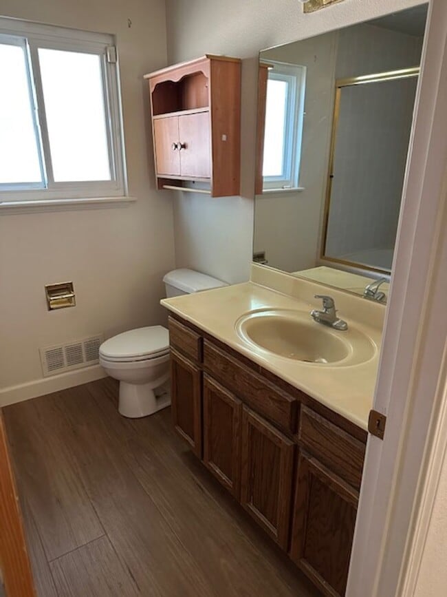 Building Photo - Beautiful 3 bedroom in the foothills outside of Gonzales