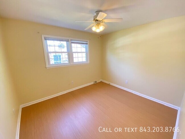 Building Photo - 654 McCutchen St