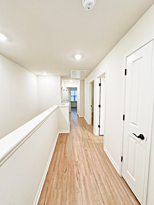 Building Photo - 13823 Enzo Gate