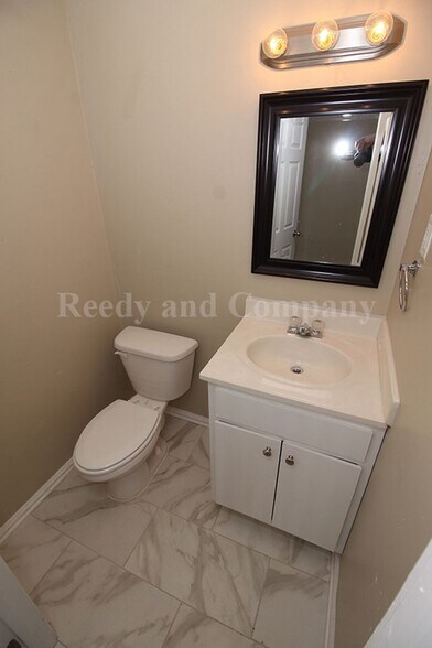 Building Photo - 4183 Park Forest Dr