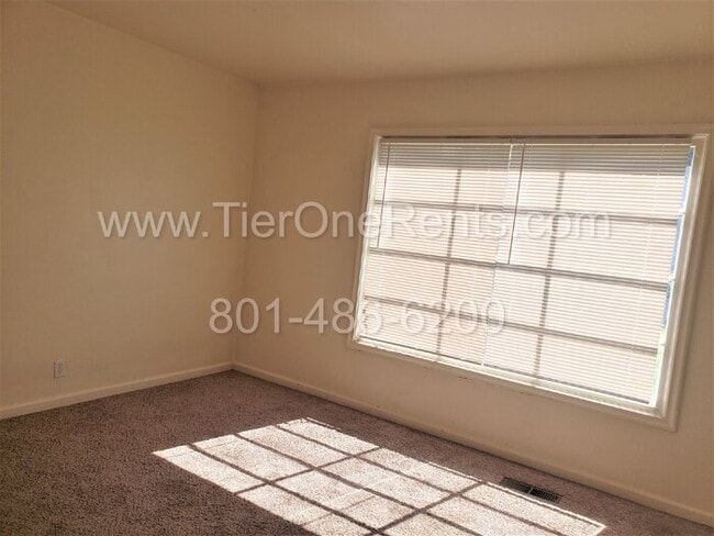 Building Photo - This property offers a NO DEPOSIT option a...