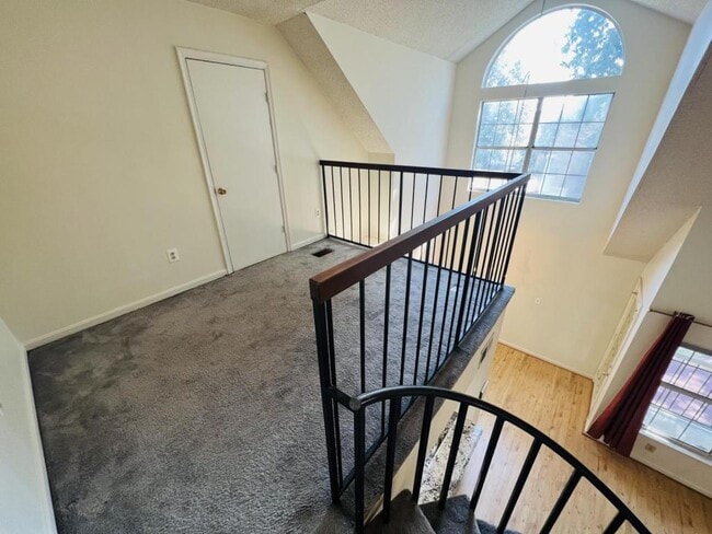 Building Photo - 10417 Beacon Ridge Dr