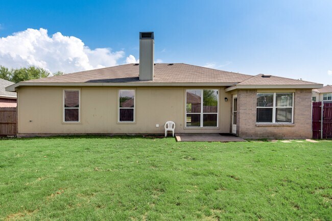 Building Photo - Updated 3-2-2 Ranch in McKamy Evers (North Denton)