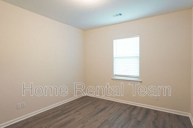 Building Photo - 153 Lower Creek Dr