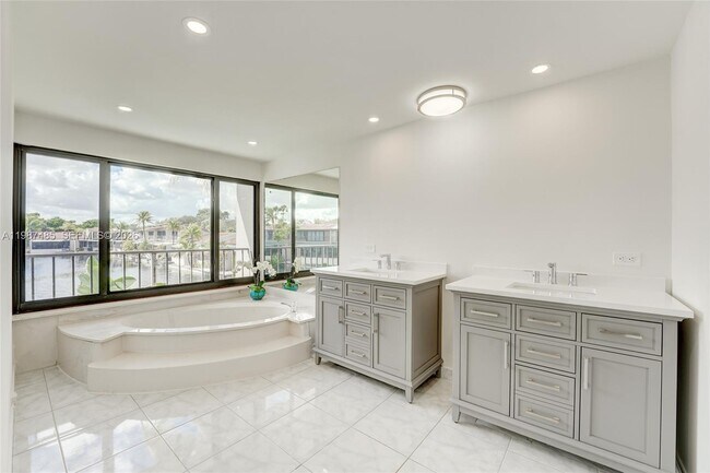 Building Photo - 8352 Dundee Terrace